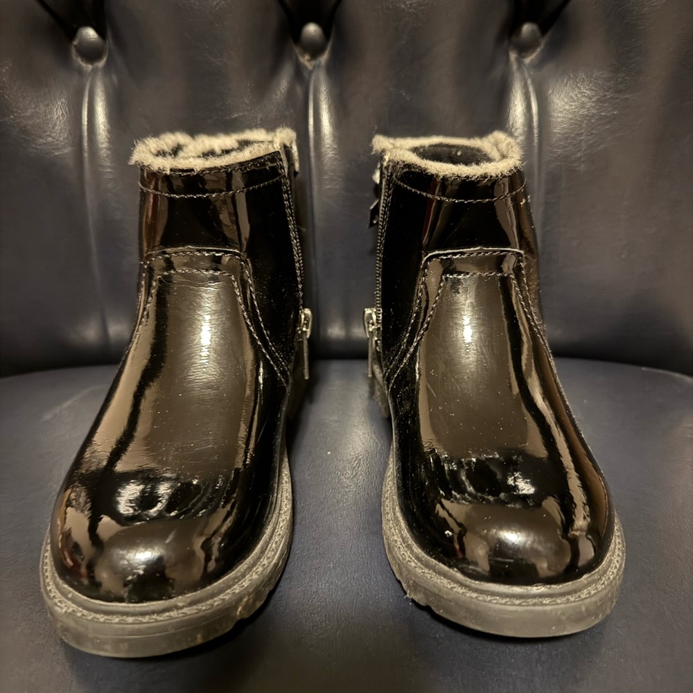 Kids Black Ankle Boots UGG